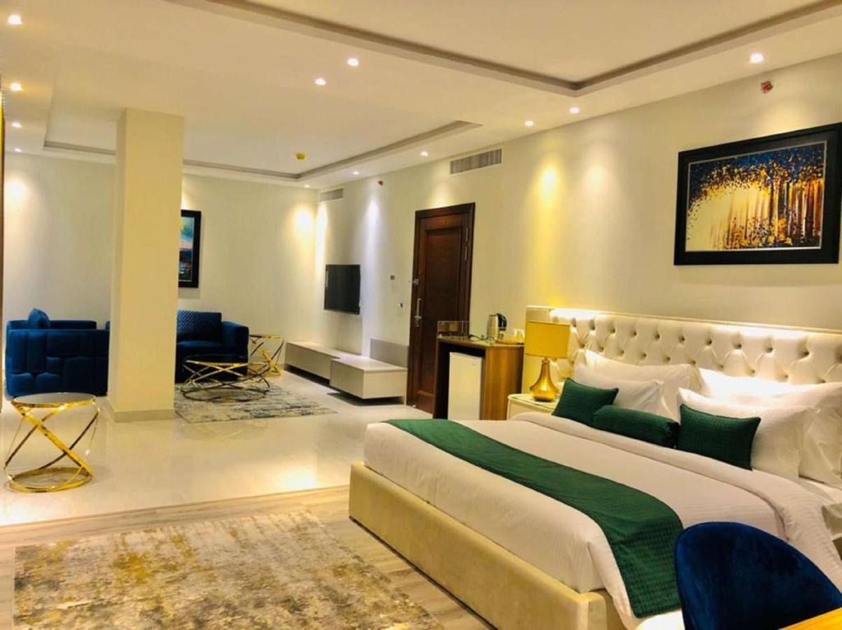 Best Western Premier Hotel Gulberg Lahore Buitenkant foto