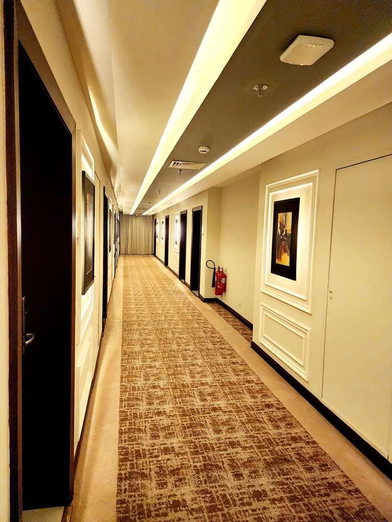 Best Western Premier Hotel Gulberg Lahore Interieur foto